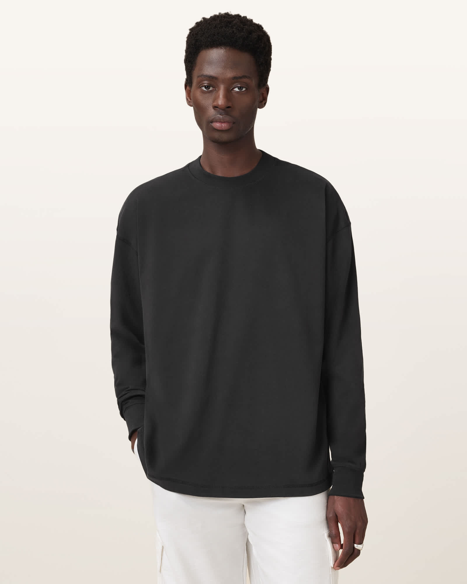 Finn Long Sleeve Crew Neck Oversized T-Shirt Jet Black Finn Long Sleeve Crew Neck Oversized T-Shirt Jet Black