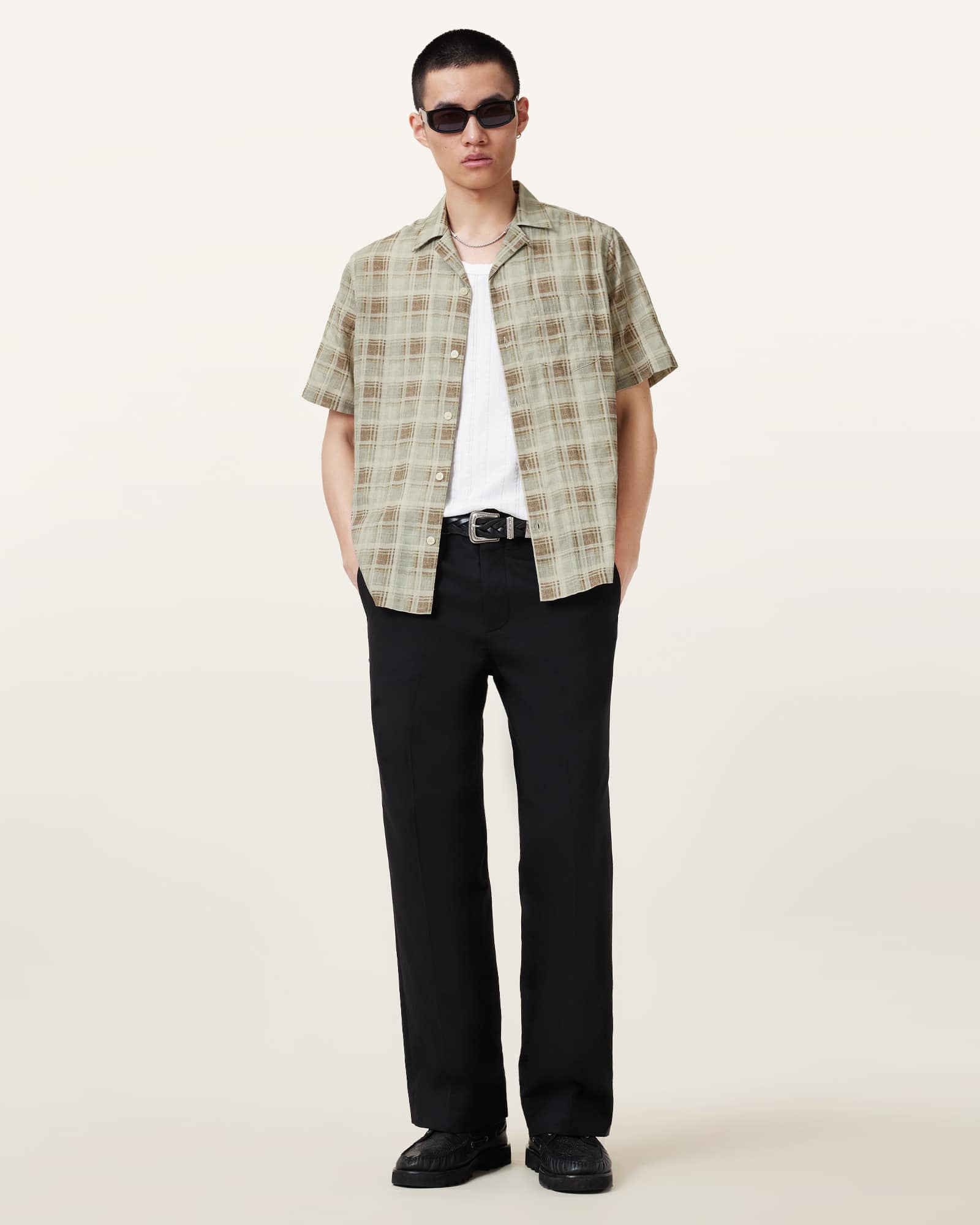 ALLSAINTS シャツ ALLSAINTS Kink Long Sleeve Shirt in Navy Blue | REVOLVE