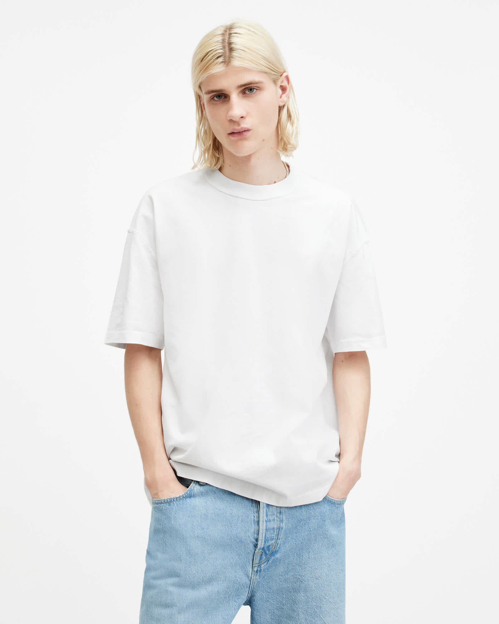 AECA WHITE CLOVER HOLIDAY Tシャツ WC Isac Oversized Crew Neck T-Shirt Optic White | ALLSAINTS US