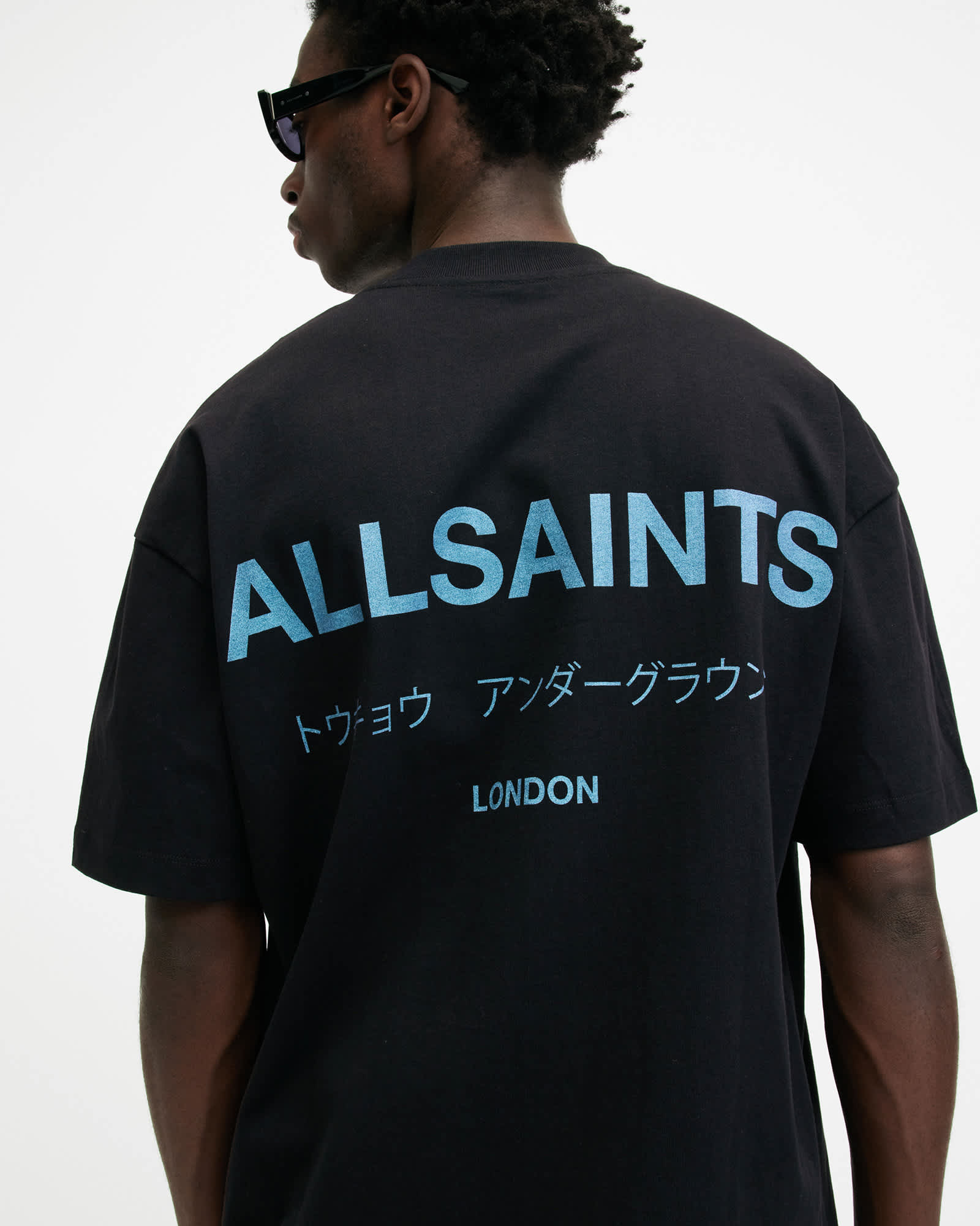 ホット セールの通販 Oversized Underground Crew CAMALEON/BLACK T-Shirt Neck ミュージシャン