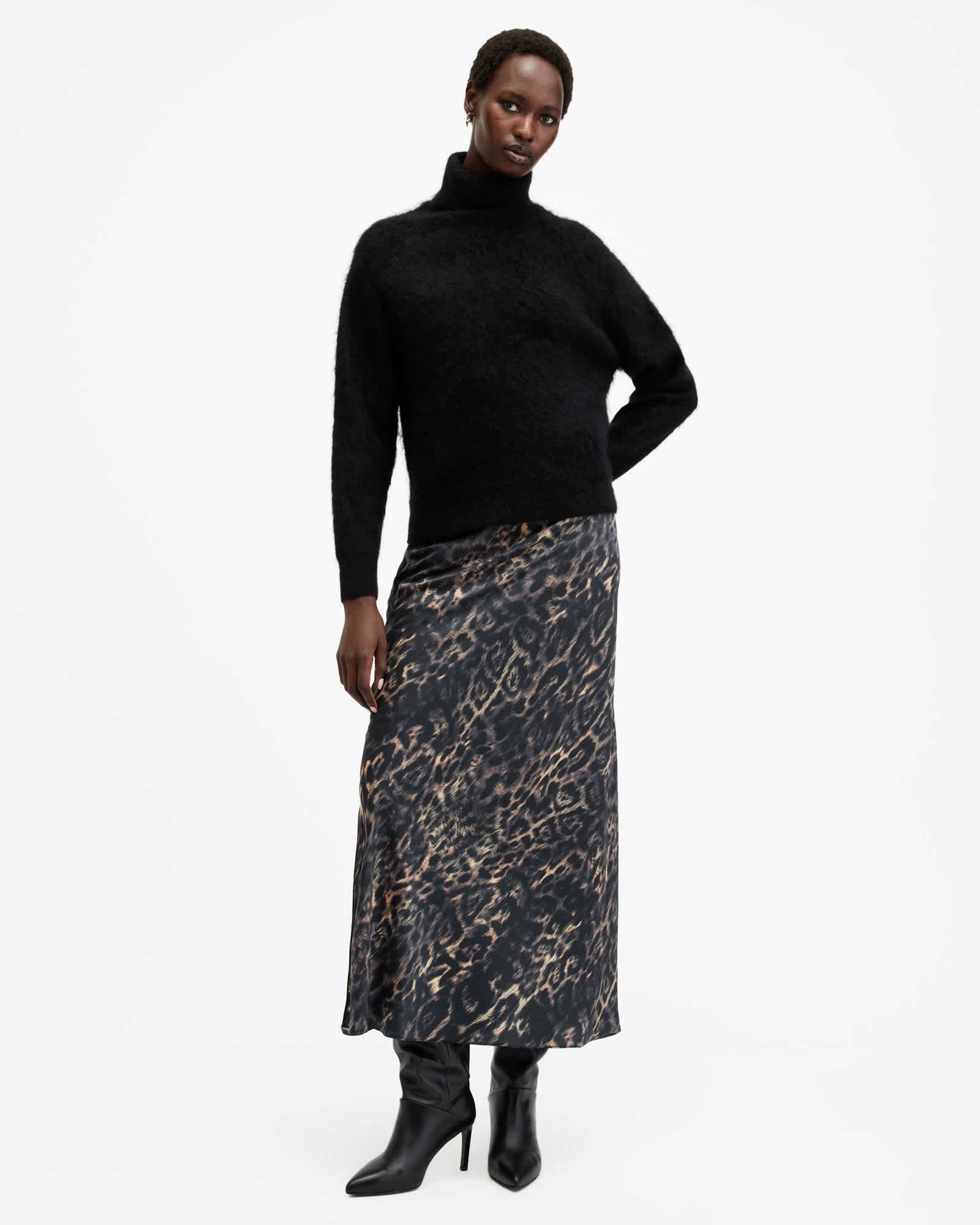 KARA MAXI SKIRT MOODY LEOPARD – Outcast USA