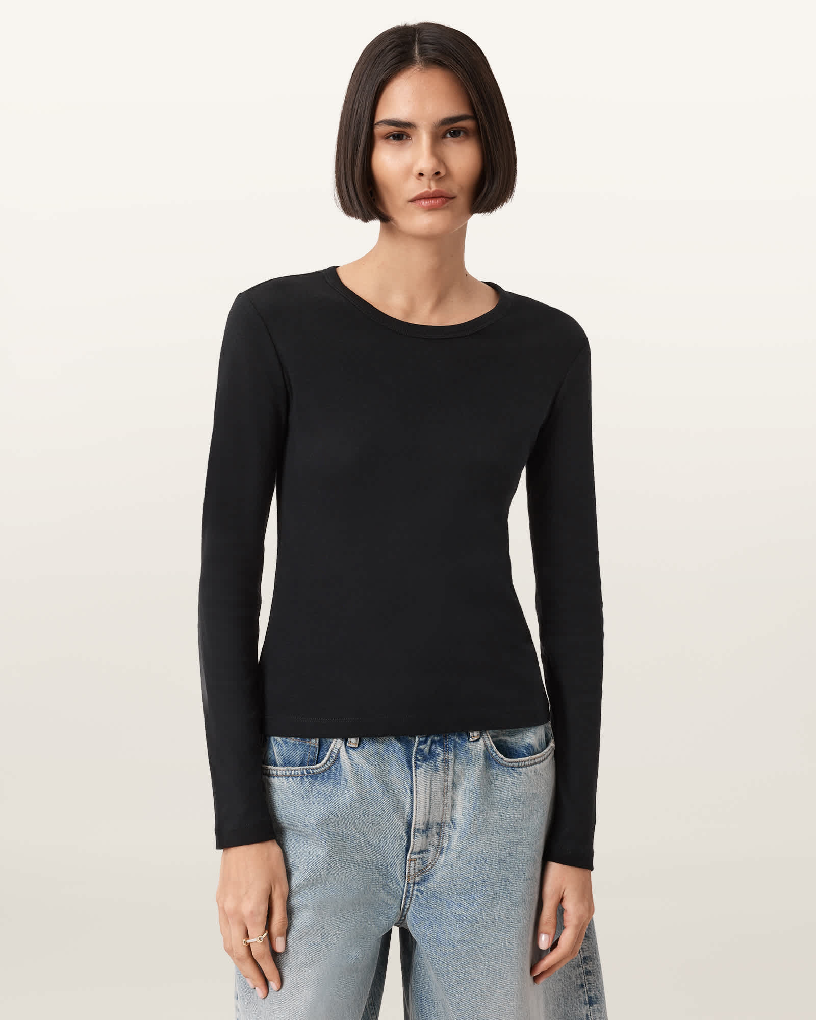 (取寄) オールセインツ レディース スティービー ティー AllSaints women Stevie Tee Black Stevie Slim Fit Long Sleeve T-Shirt Black | ALLSAINTS US