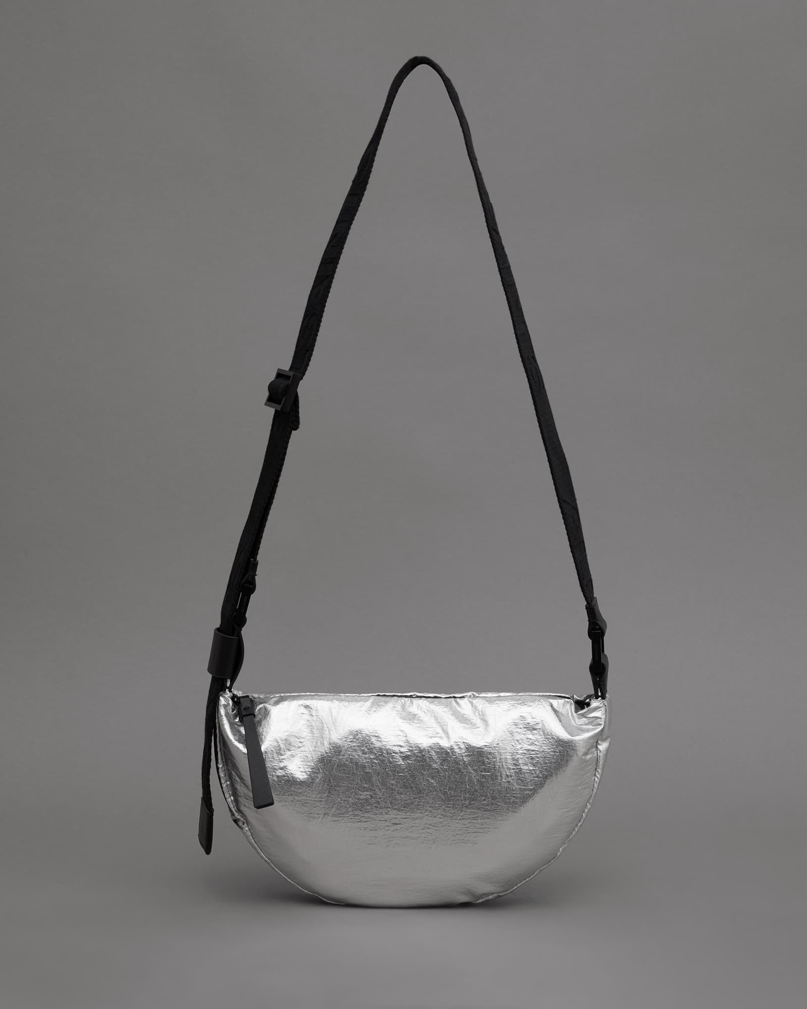 【新品未使用】HLT Moon Bag Herlipto HLT Moon Bag - メルカリ