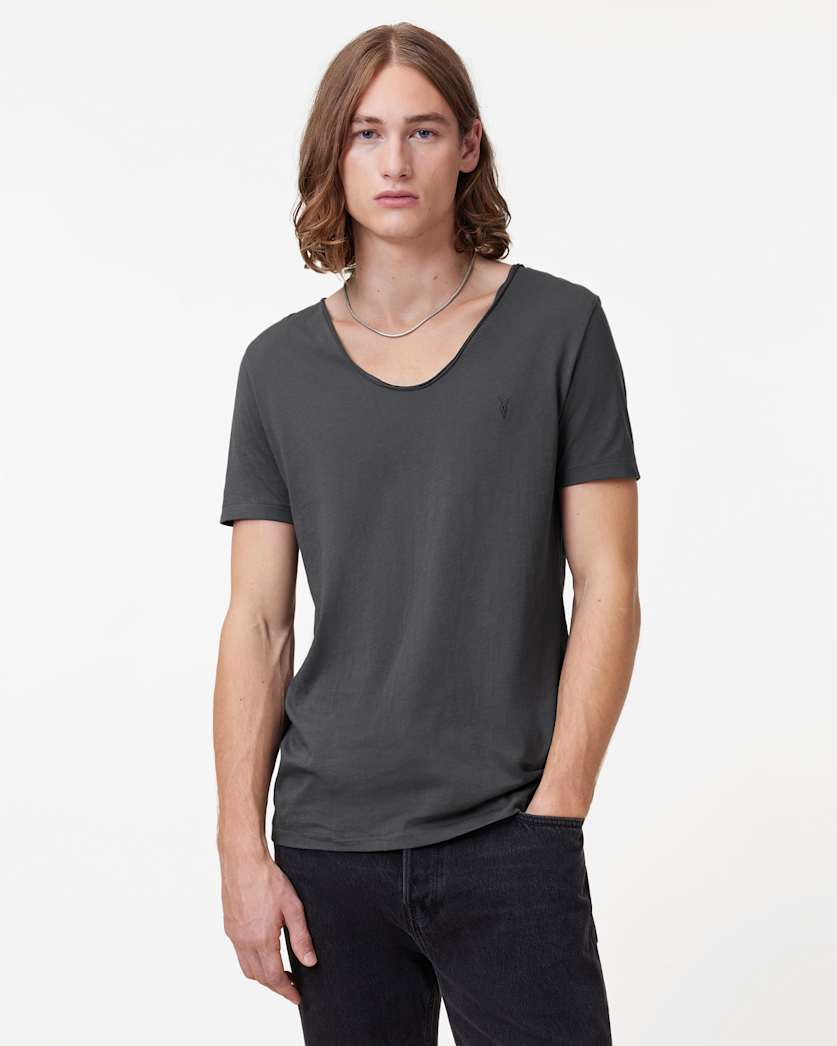 Tonic Scoop Neck Slim Ramskull T-Shirt