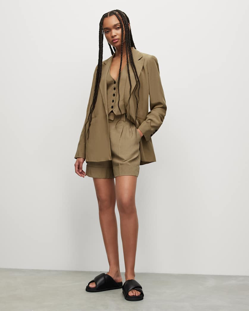 Deri Lyn Wide Fit Linen Blend Shorts