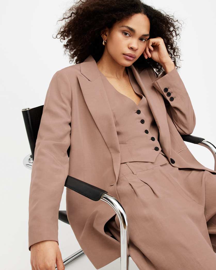 Deri Lyn Linen Blend Blazer