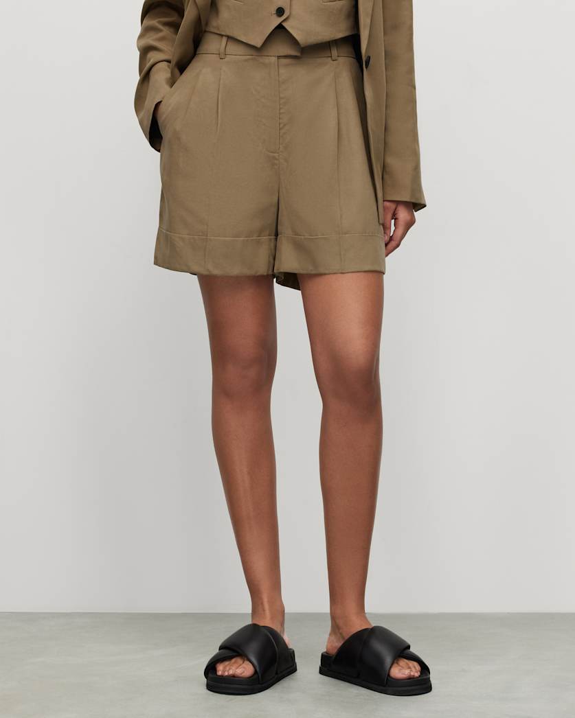 Deri Lyn Wide Fit Linen Blend Shorts