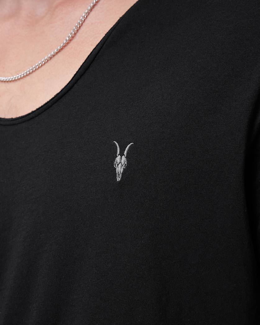 Tonic Scoop Neck Slim Ramskull T-Shirt