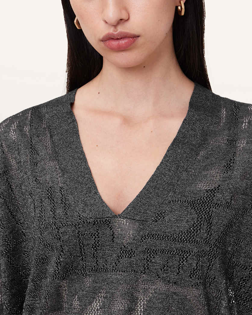 Kaito V-neck Jumper