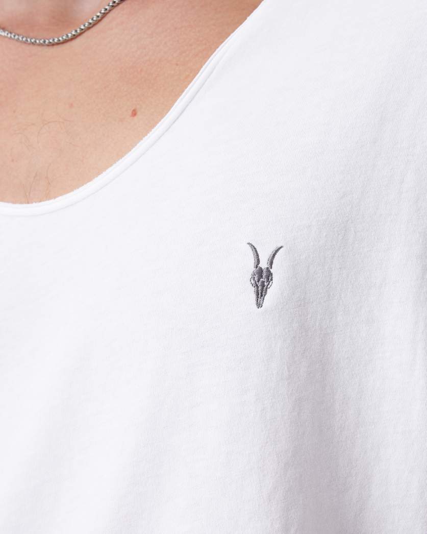 Tonic Scoop Neck Slim Ramskull T-Shirt