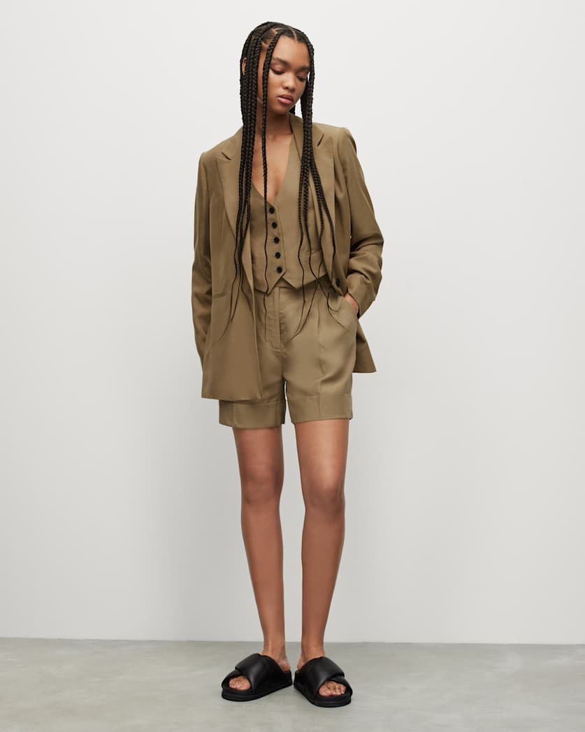 Deri Lyn Wide Fit Linen Blend Shorts