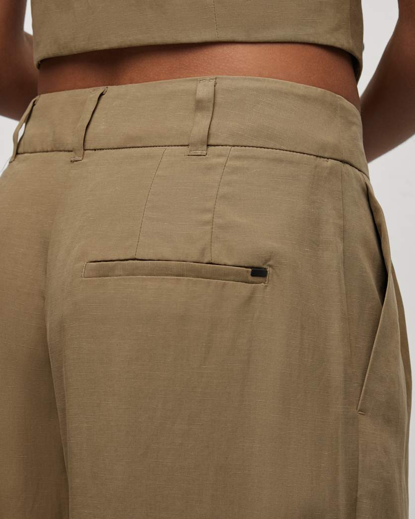 Deri Lyn Linen Blend Wide Leg Trousers
