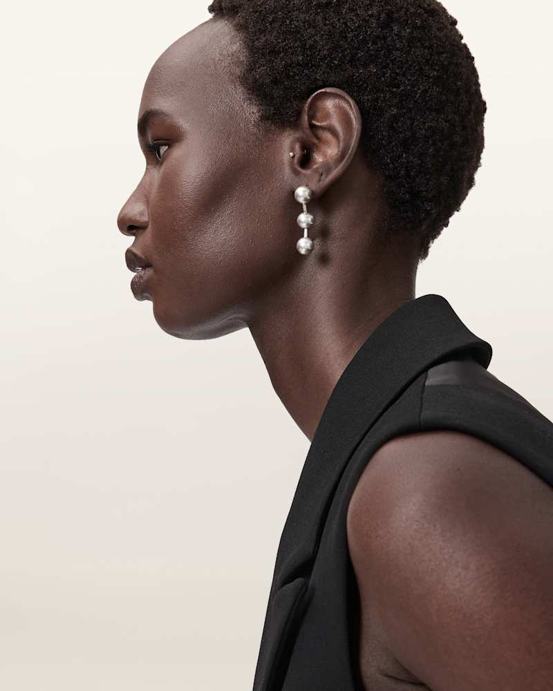 Ebby Short Earrings 
