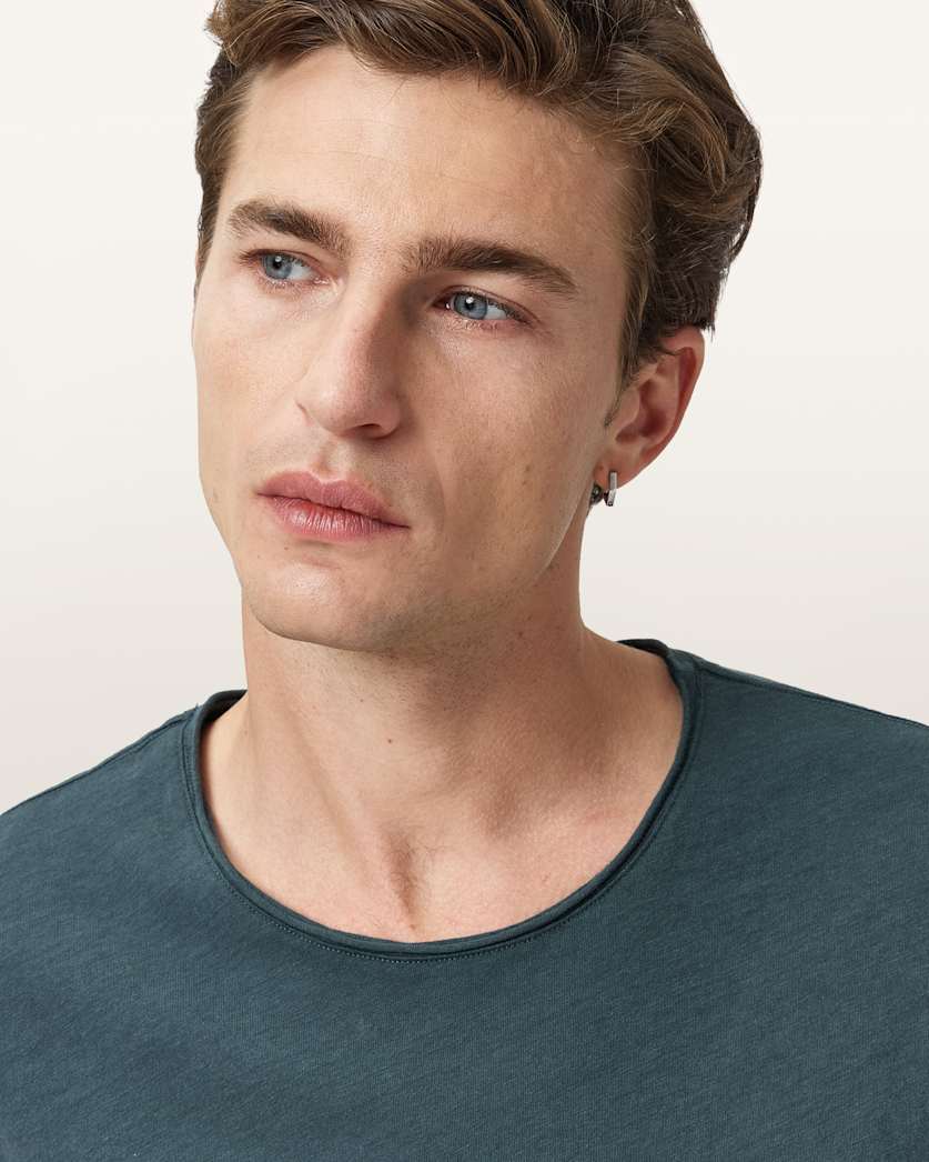 Figure Crew Neck Raw Edge T-Shirt