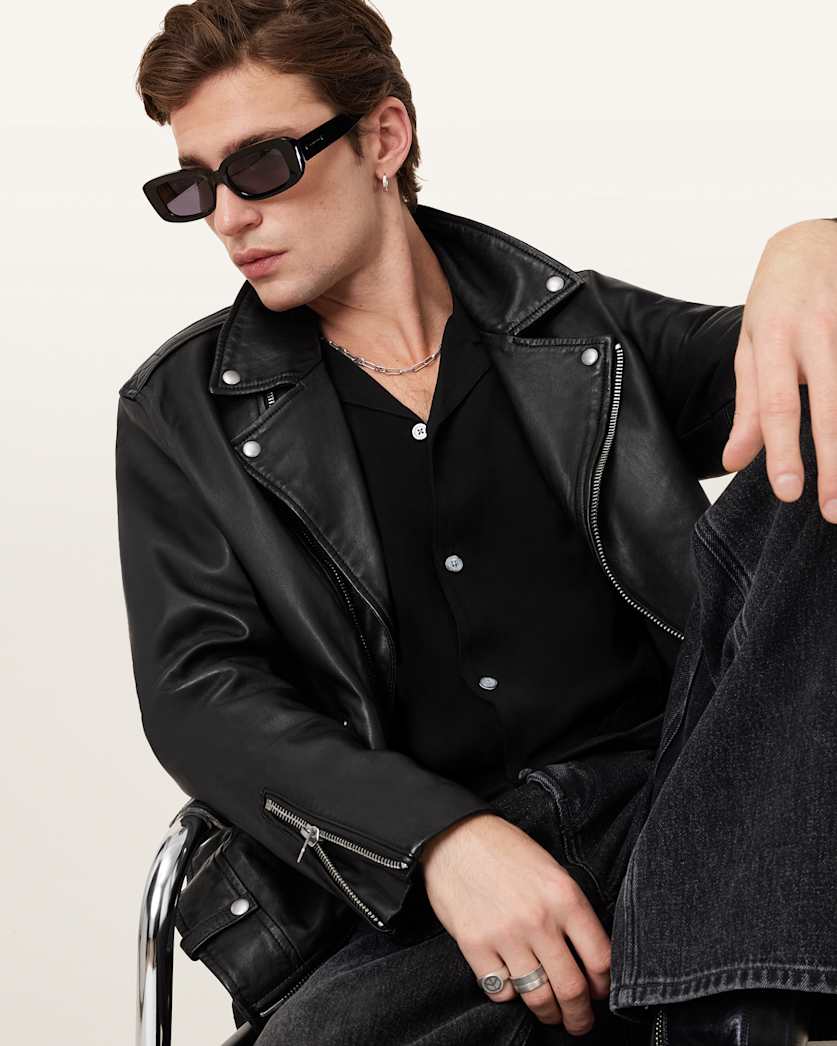 Venice Revere Collar Ramskull Shirt