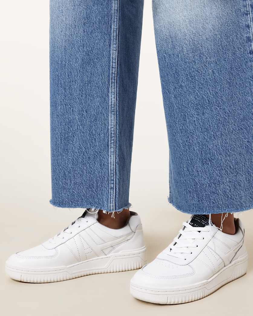 Vix Low Top Round Toe Leather Sneakers