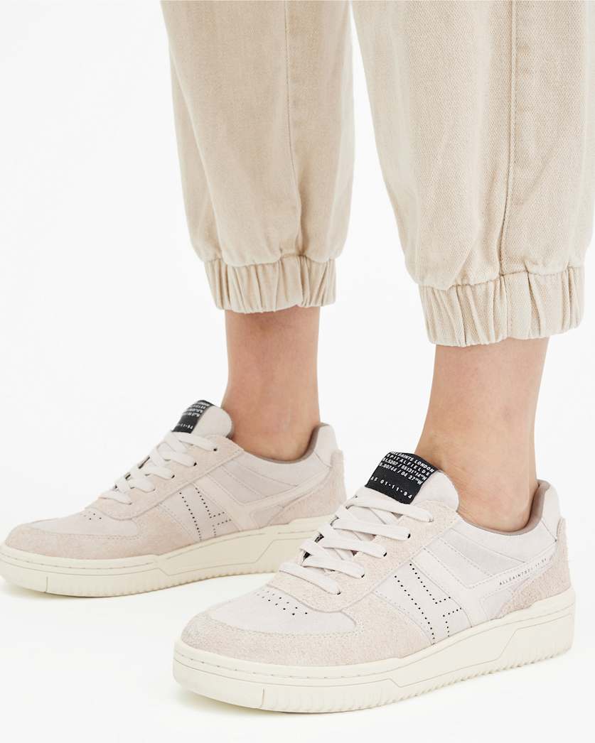 Vix Low Top Round Toe Suede Sneakers