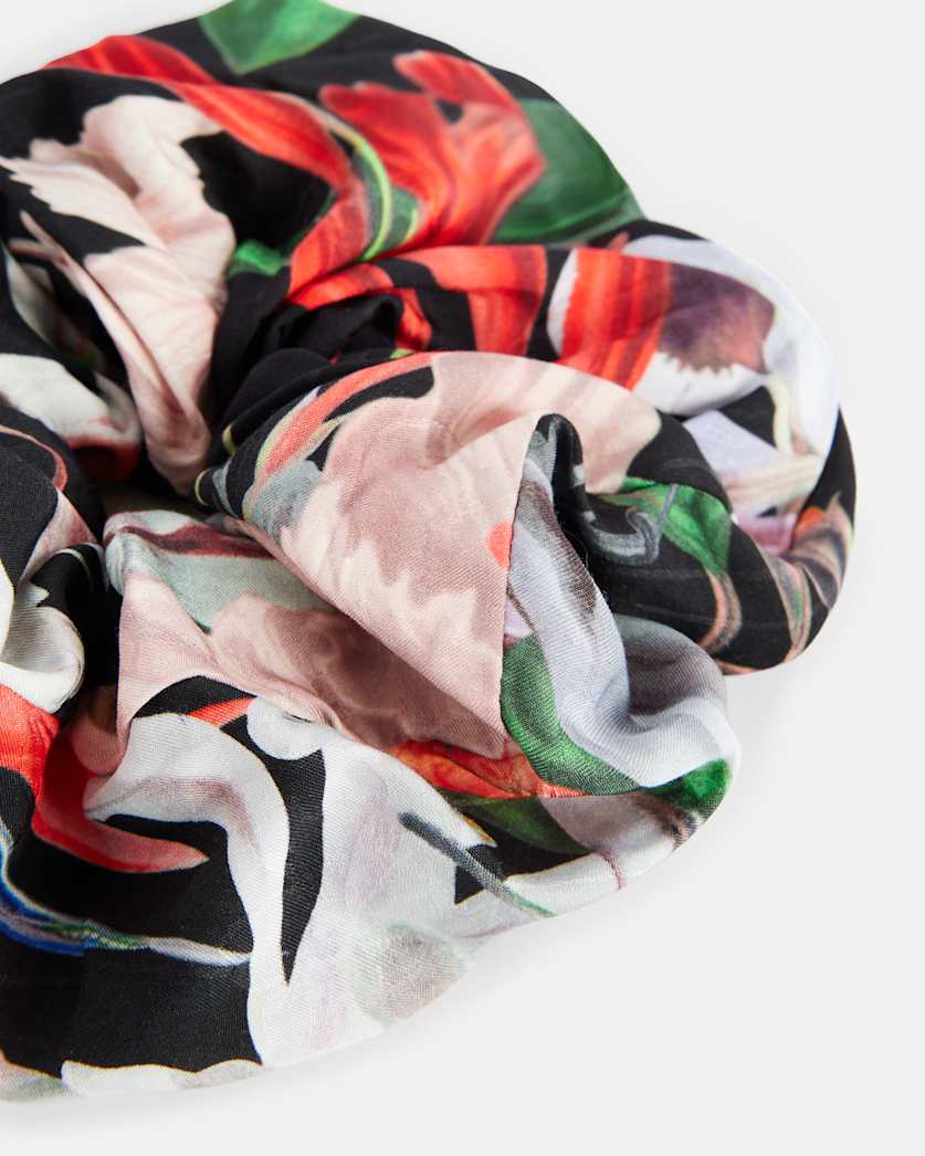 Leondra Oversized Scrunchie