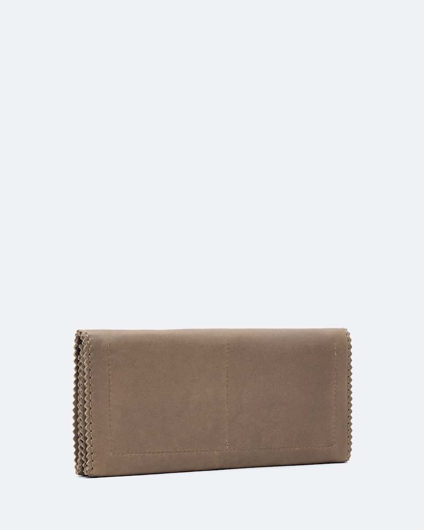Pinked edge leather continental wallet