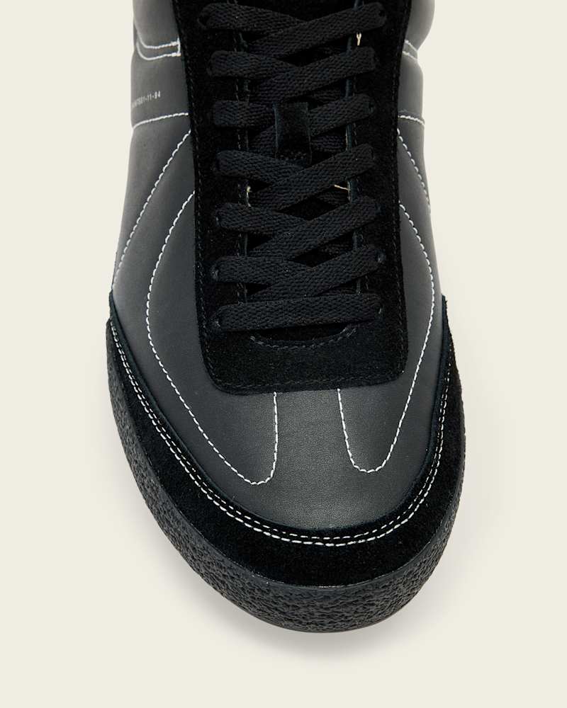 Harri Low Top Trainers