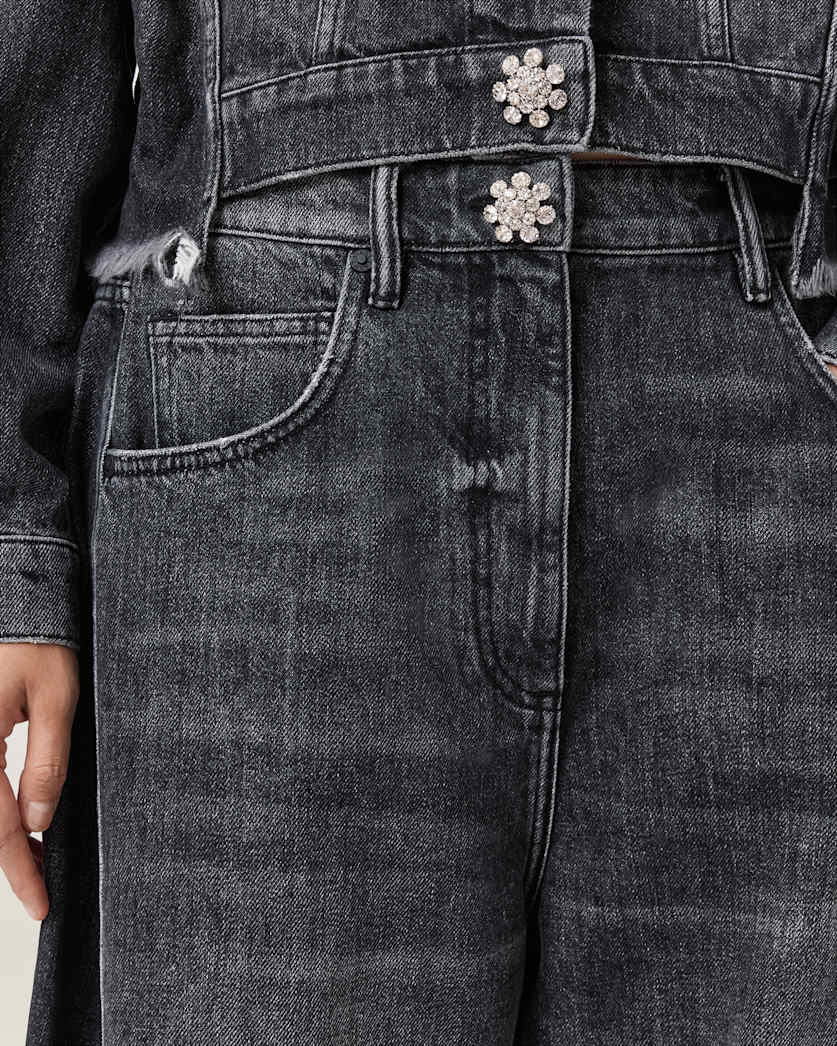 Carter Barrel Denim Jeans