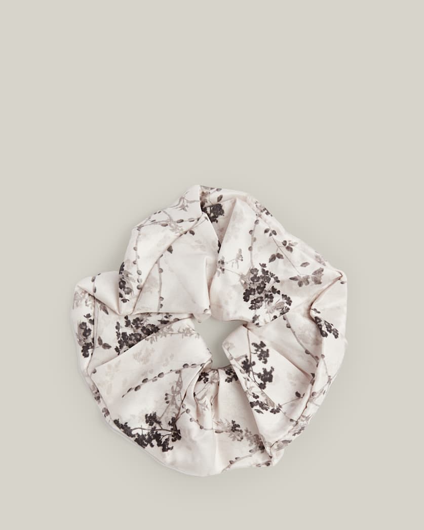 Freya Oversized Scrunchie