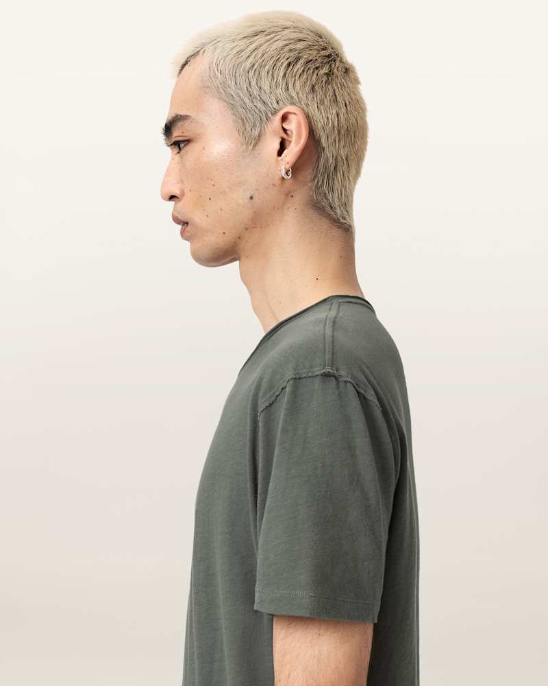 Figure Crew Neck Raw Edge T-Shirt