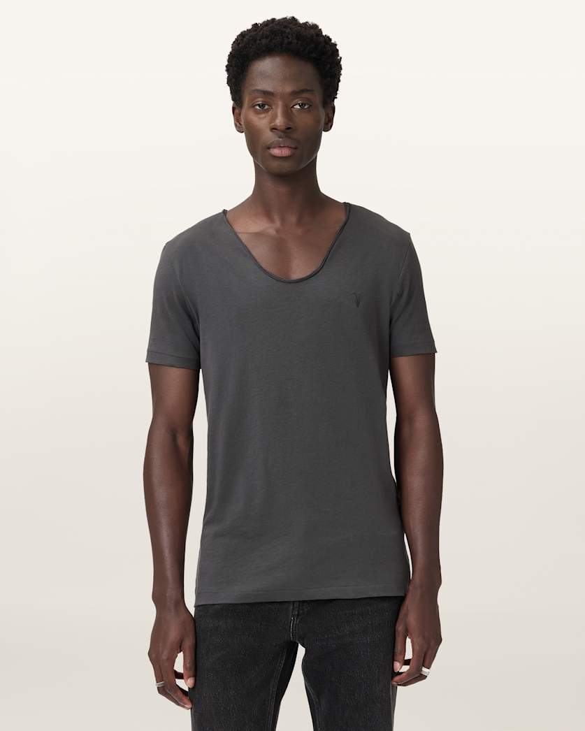 Tonic Scoop Neck Slim Ramskull T-Shirt