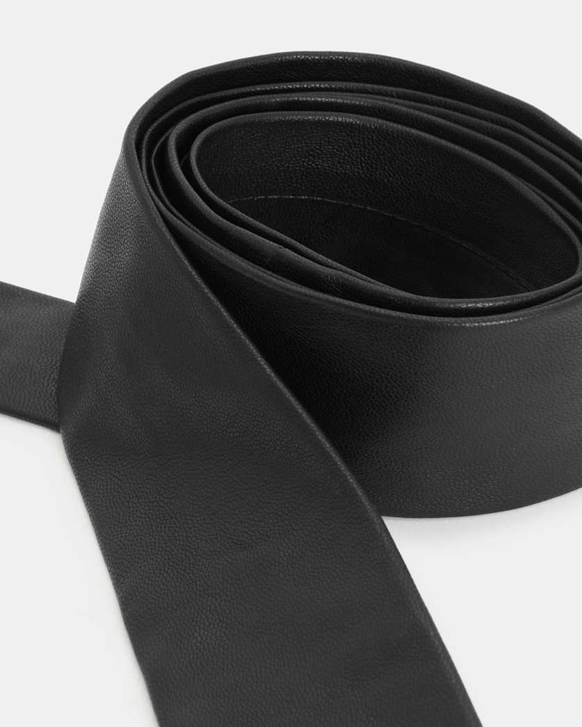 Lea Leather Tie