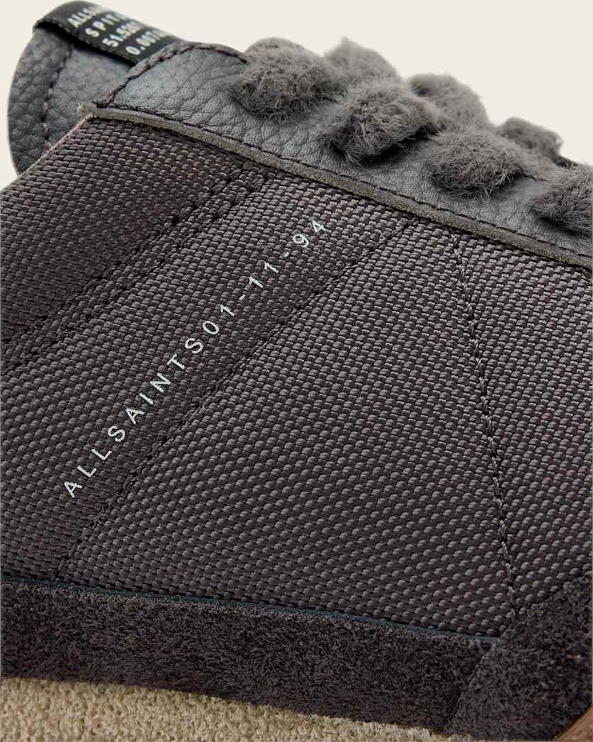 Harri Low Top Trainers