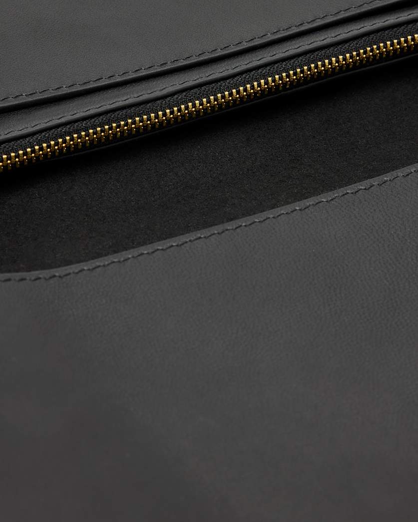 Harluna Leather Clutch Bag