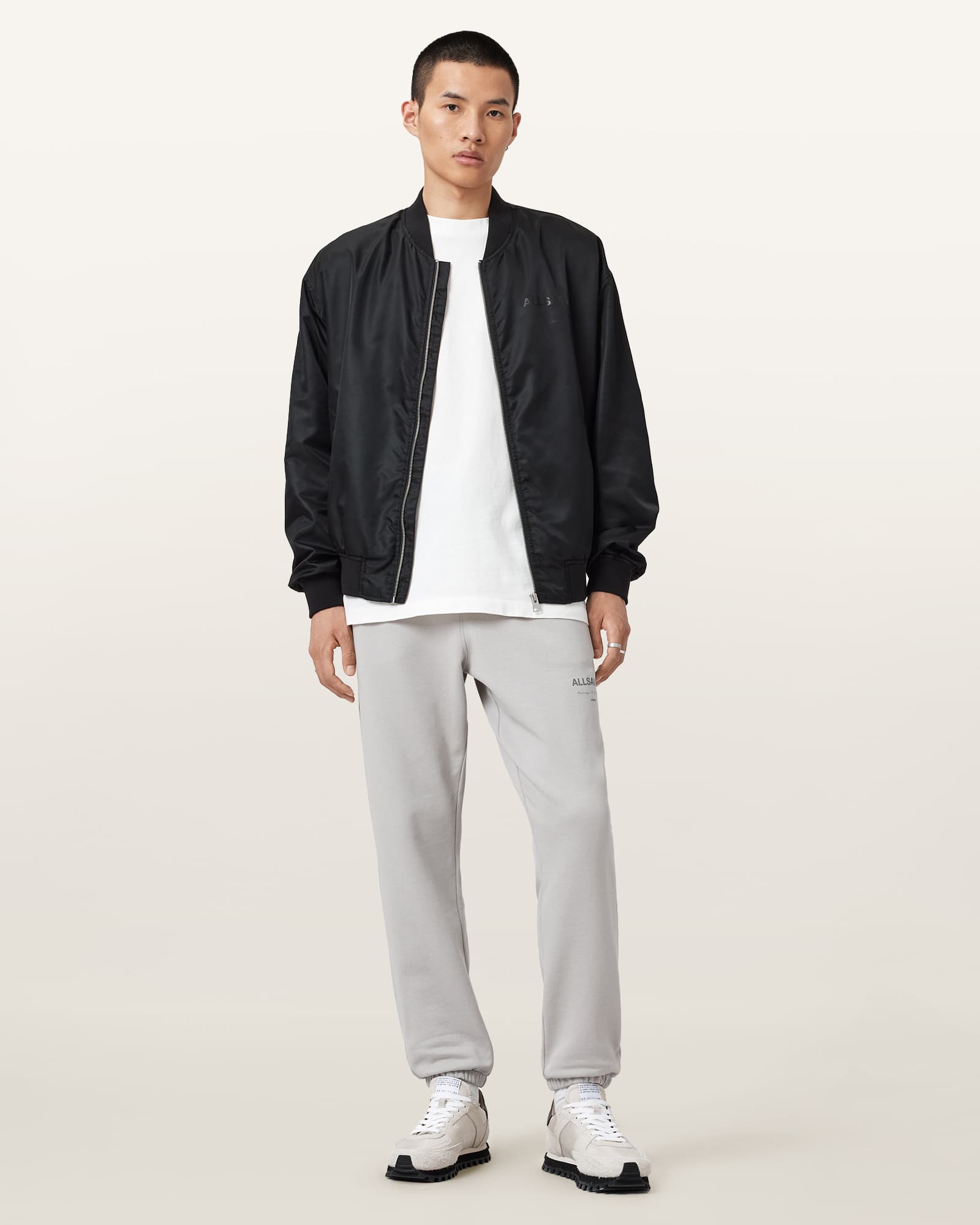 JOGGERS & SWEATPANTS