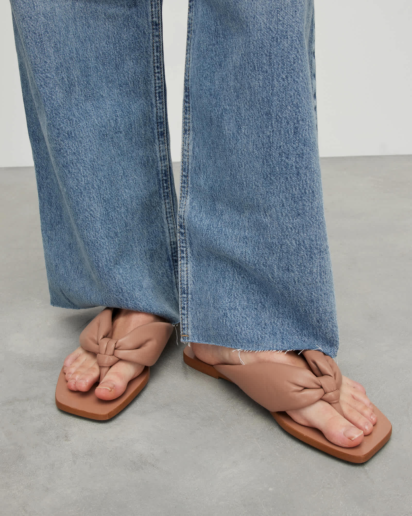 FLIPFLOPS
