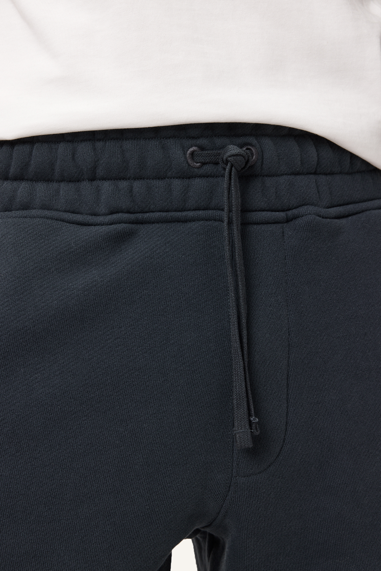 ELASTICATED WAISTBAND