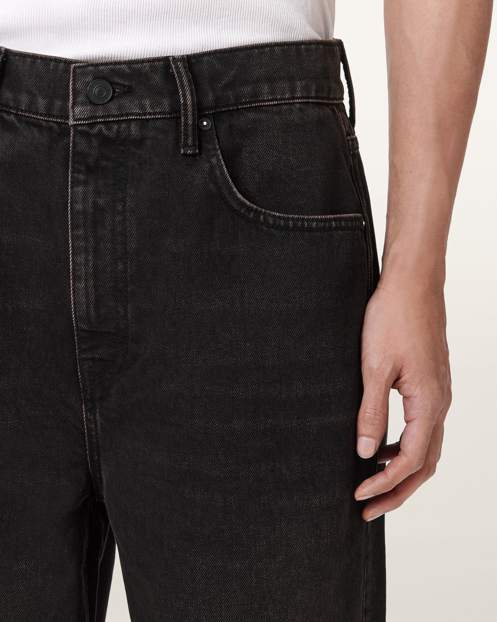 CLASSIC DETAILS