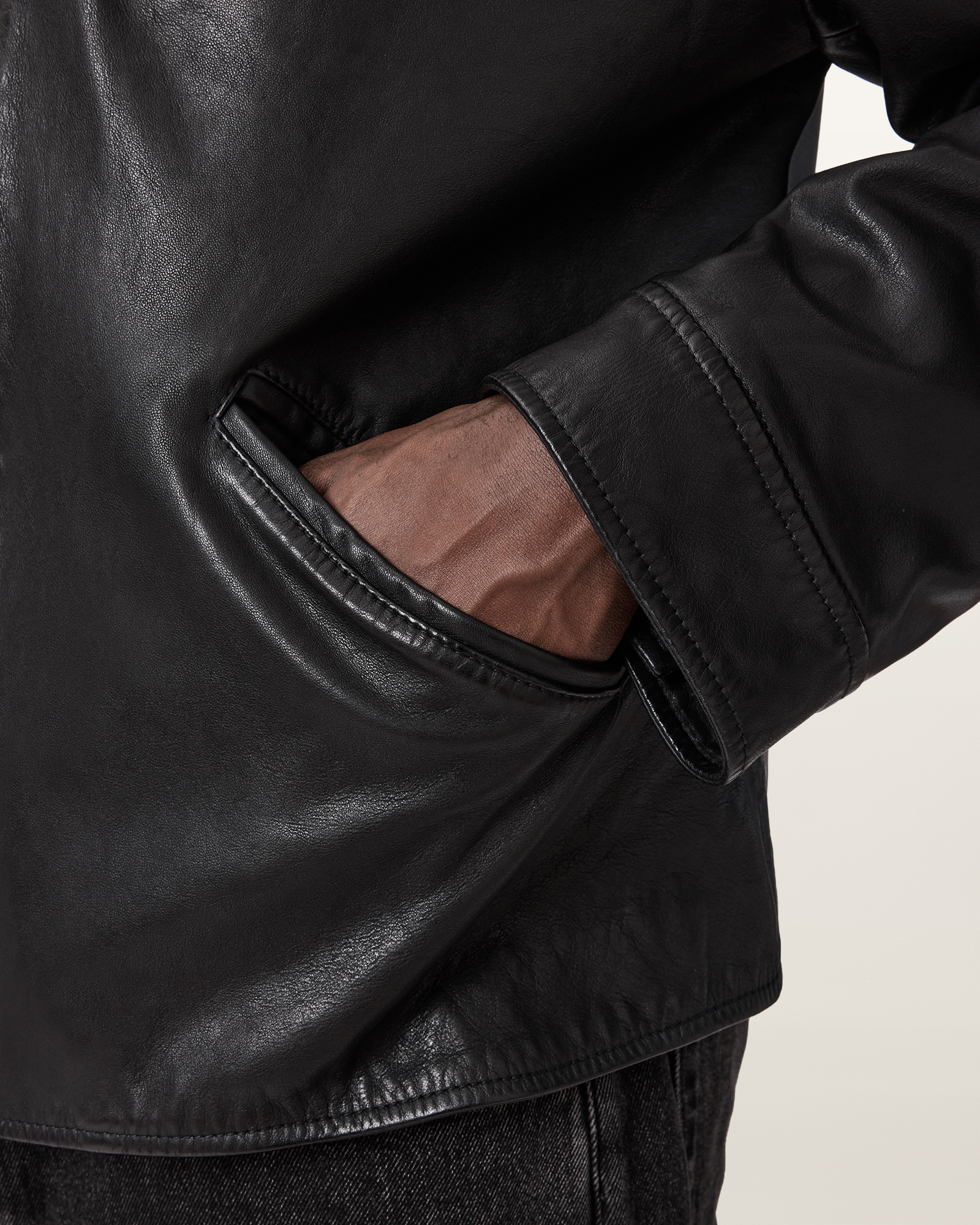 CLASSIC DETAILS