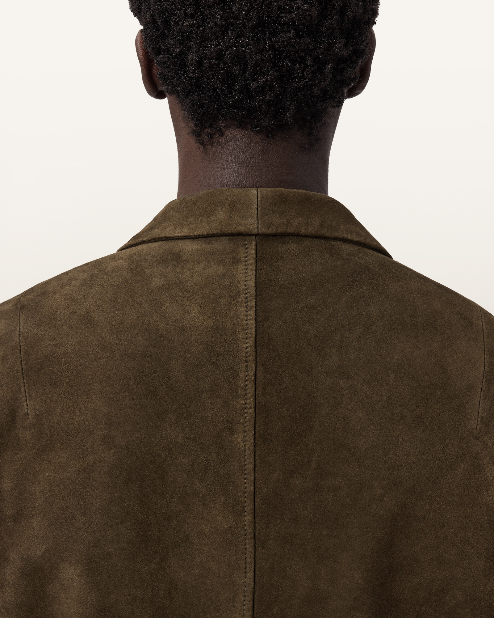LAPEL COLLAR