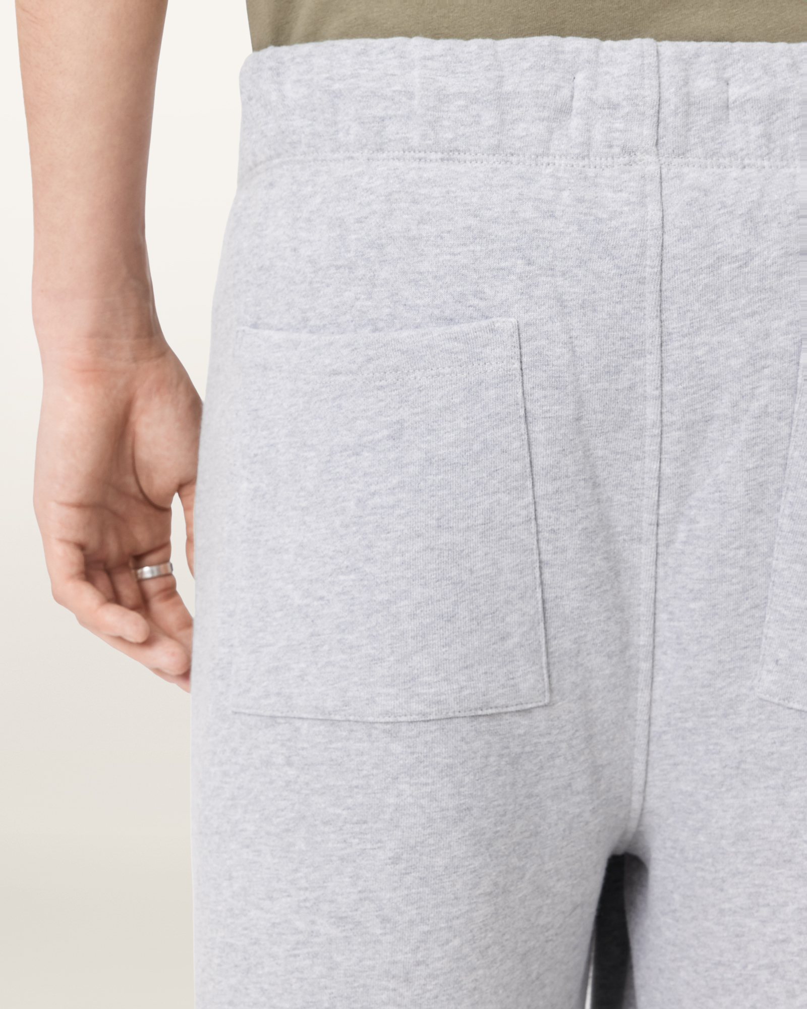ELASTICATED WAISTBAND