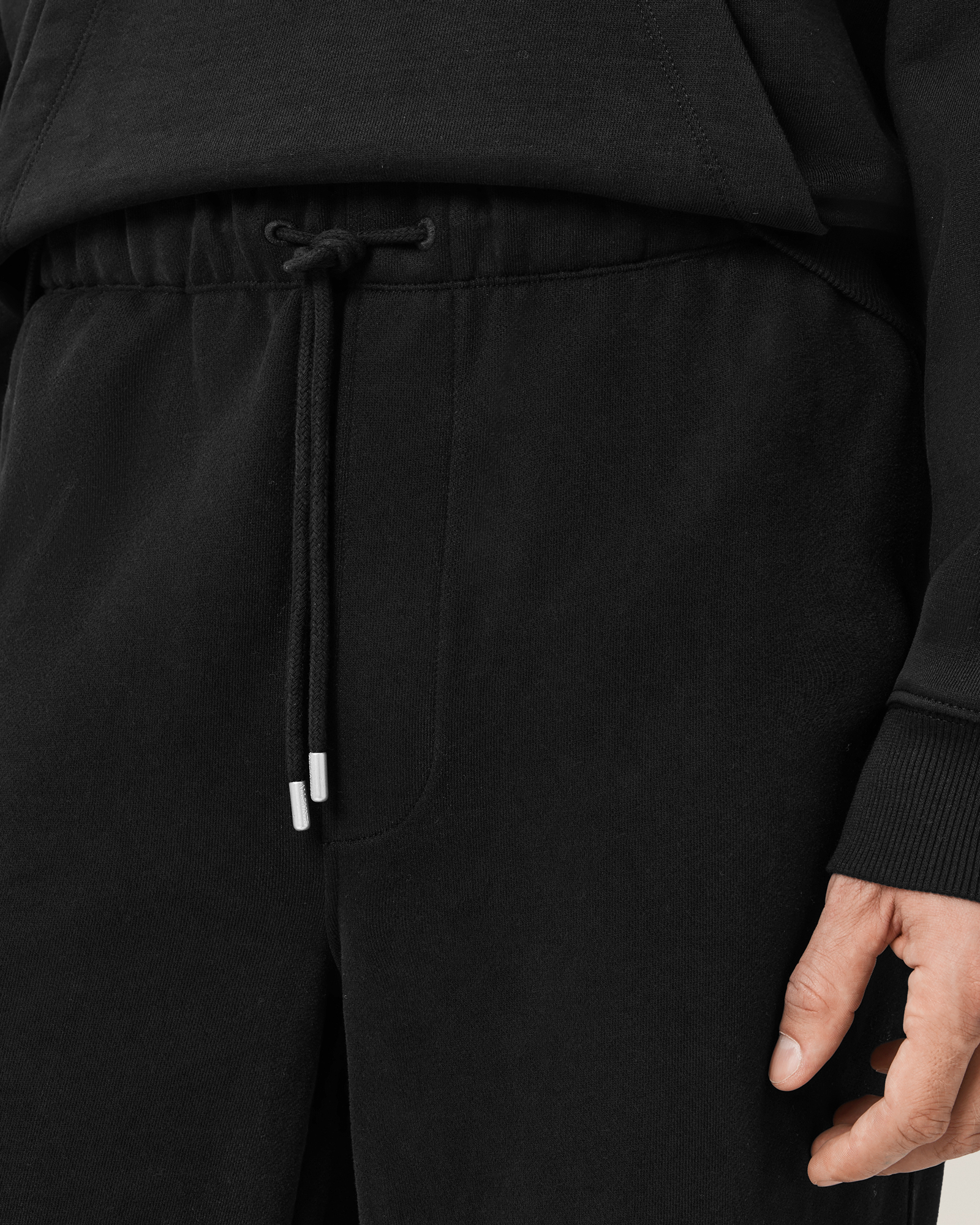 ELASTICATED WAISTBAND