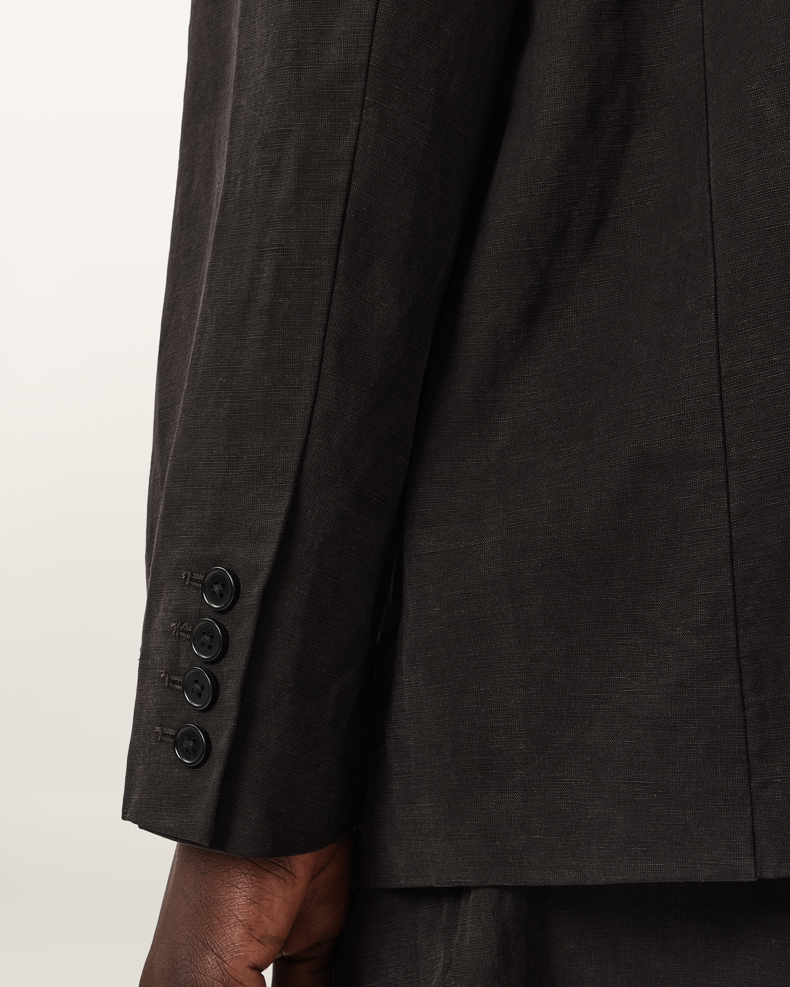BUTTON CLOSURE