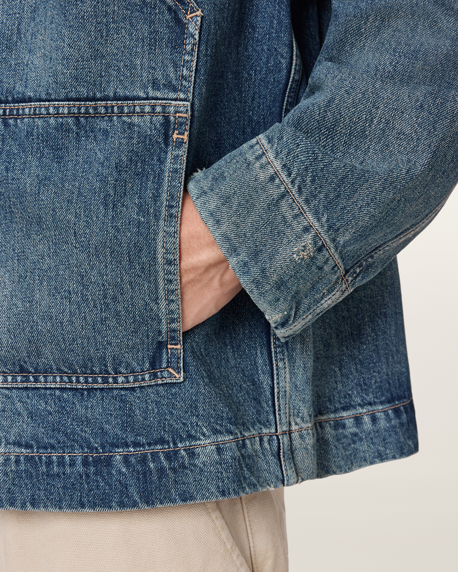 CLASSIC DETAILS