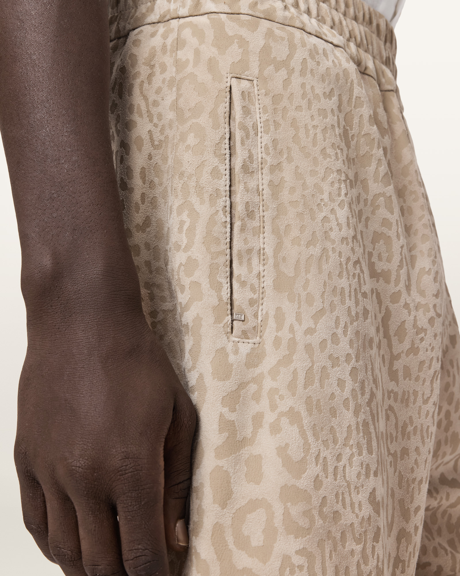 SOFT SUEDE