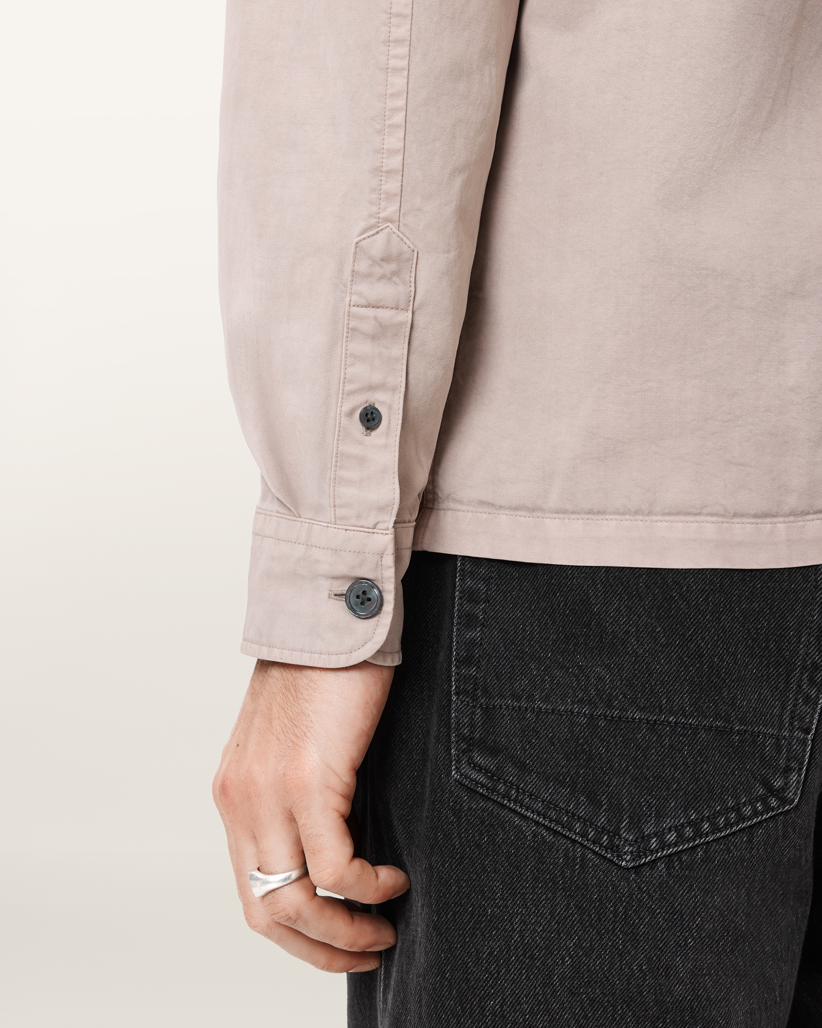 BUTTON CLOSURE