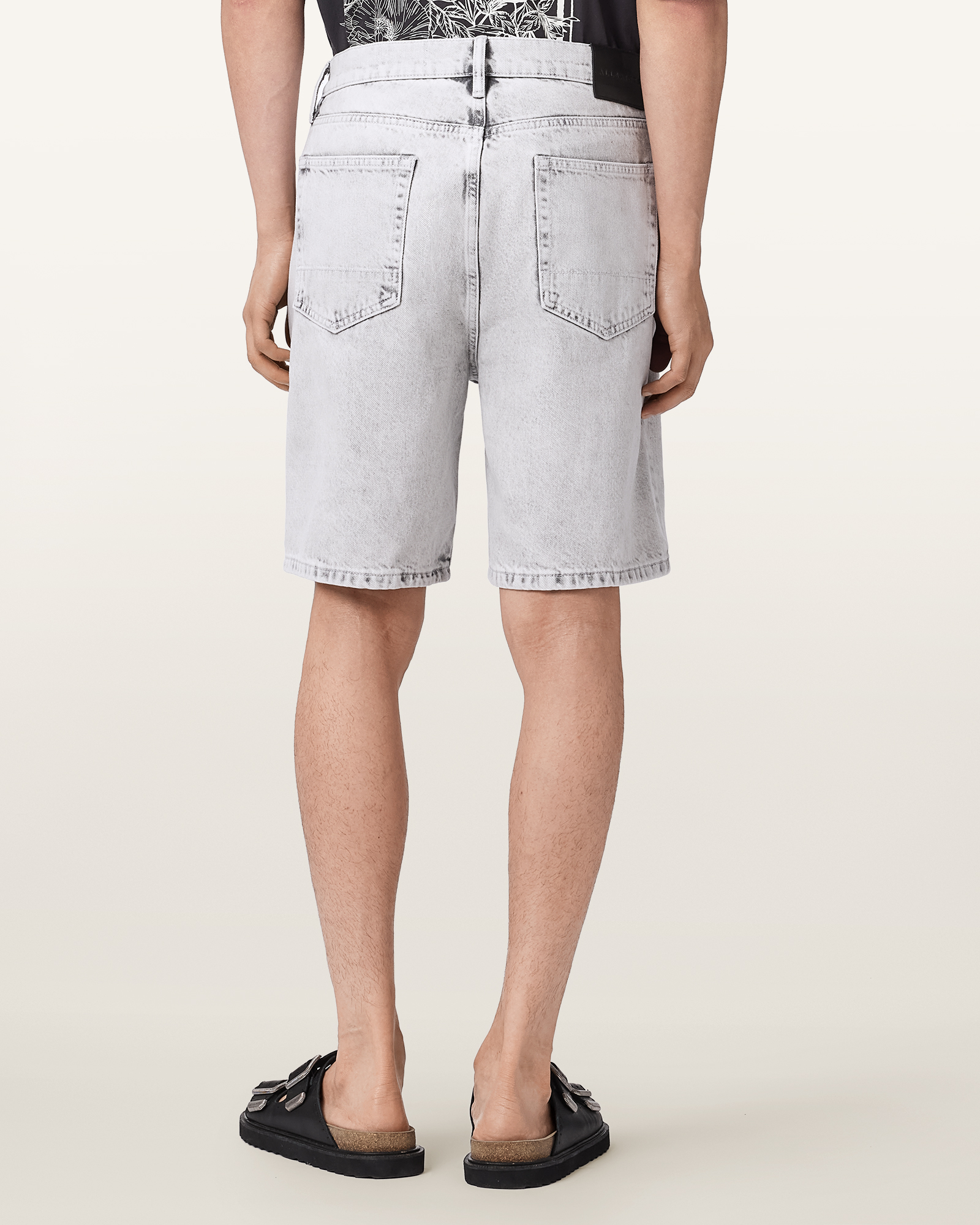 LOOSE FIT