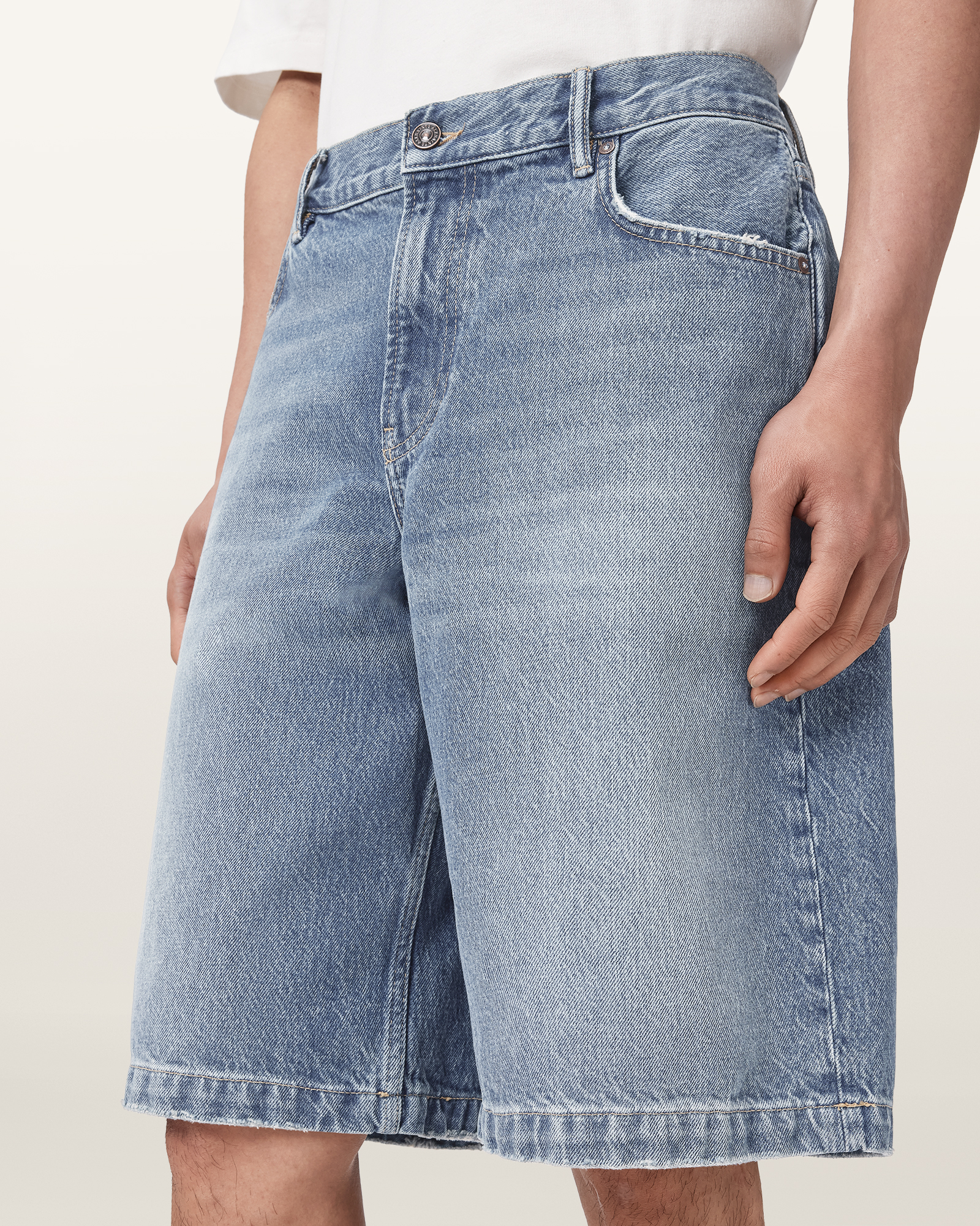 LOOSE FIT
