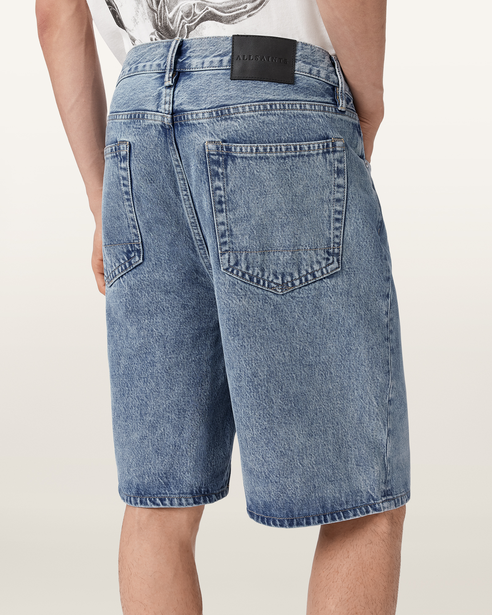 RELAXED FIT