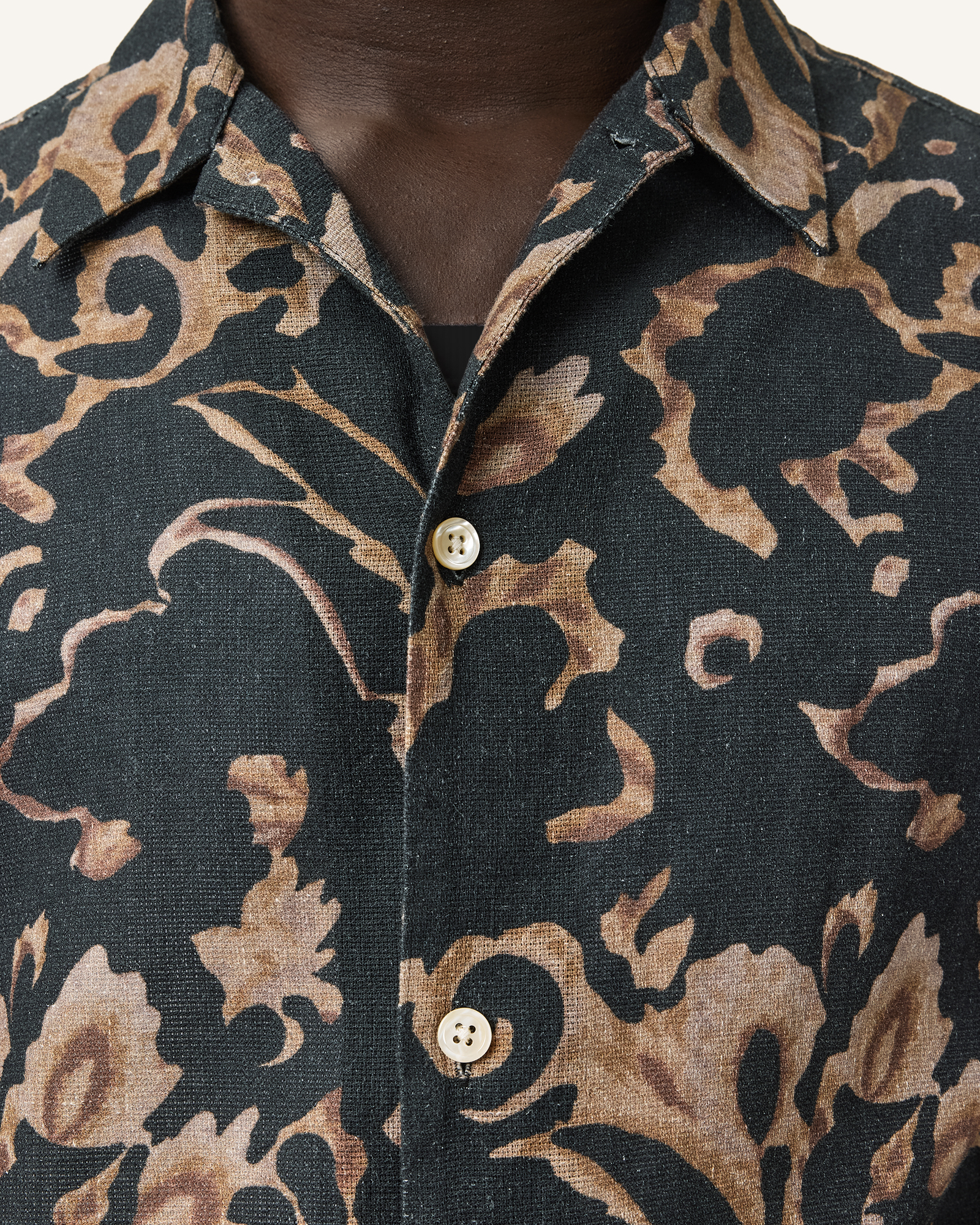 HAWAIIAN COLLAR