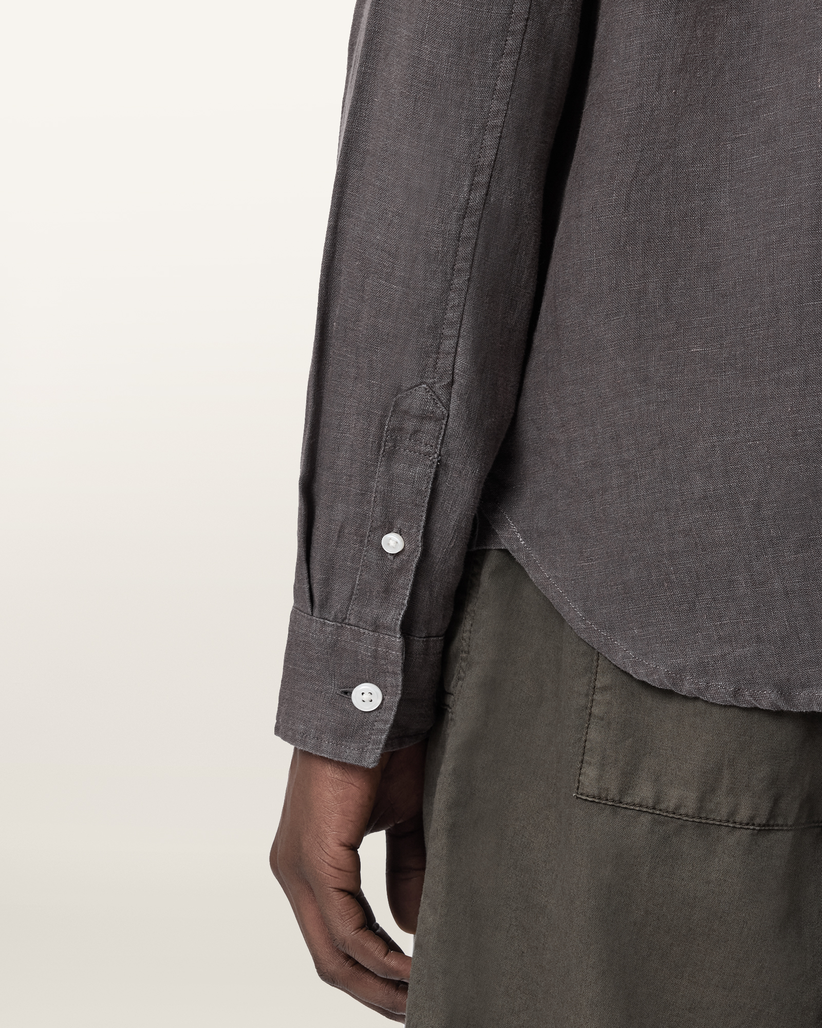 BUTTON CLOSURE