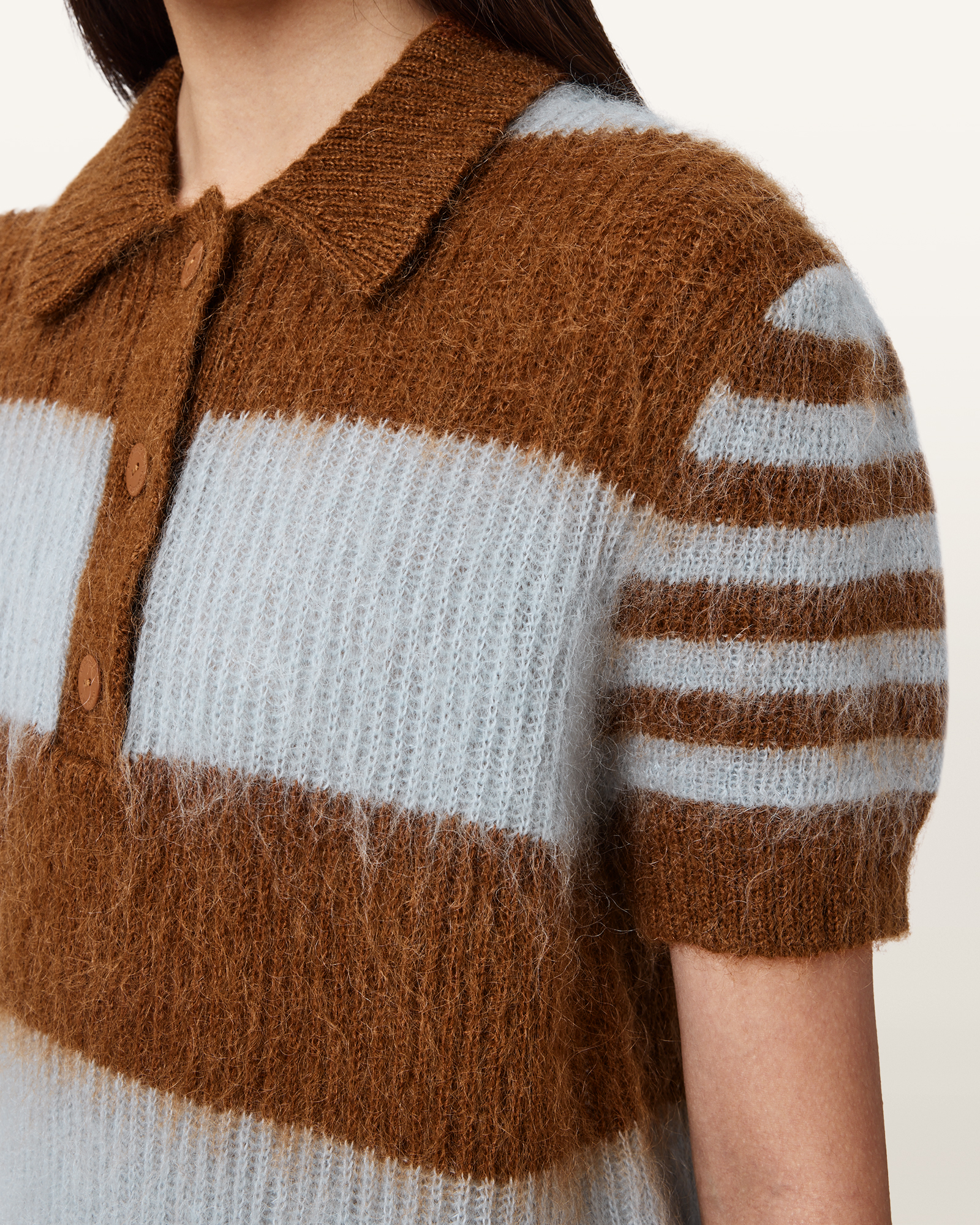 STATEMENT STRIPES