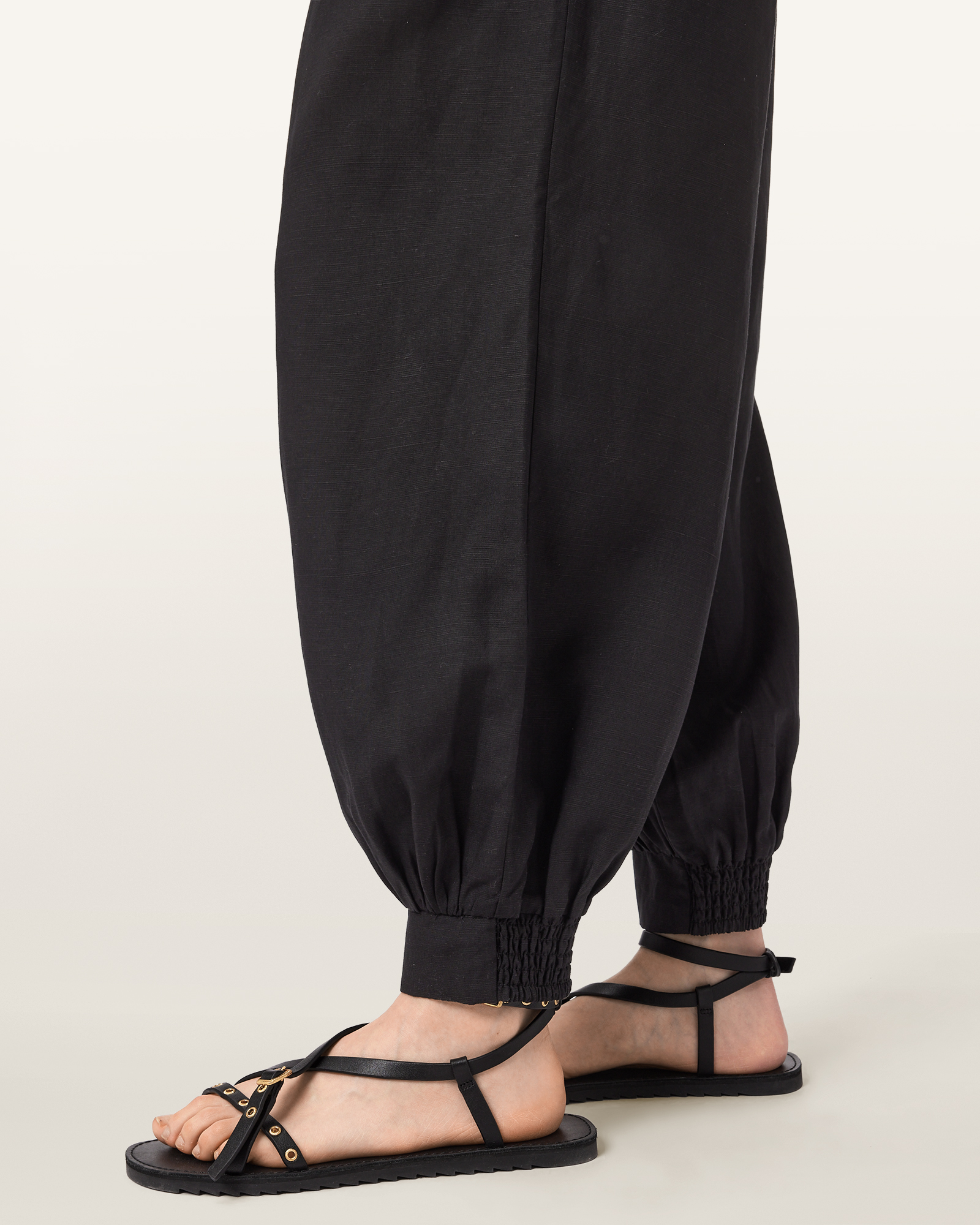 ADJUSTABLE CUFFS
